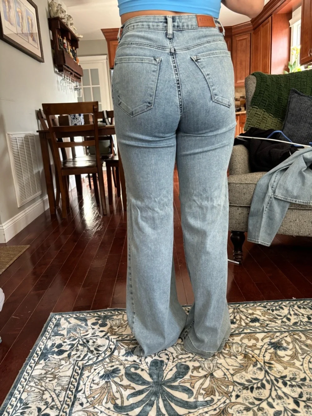 High-Rise Wide-Leg Jeans — Light Blue Wash - Picture 3 of 7